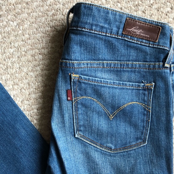 Vintage Levi’s flared leg - Picture 2 of 3